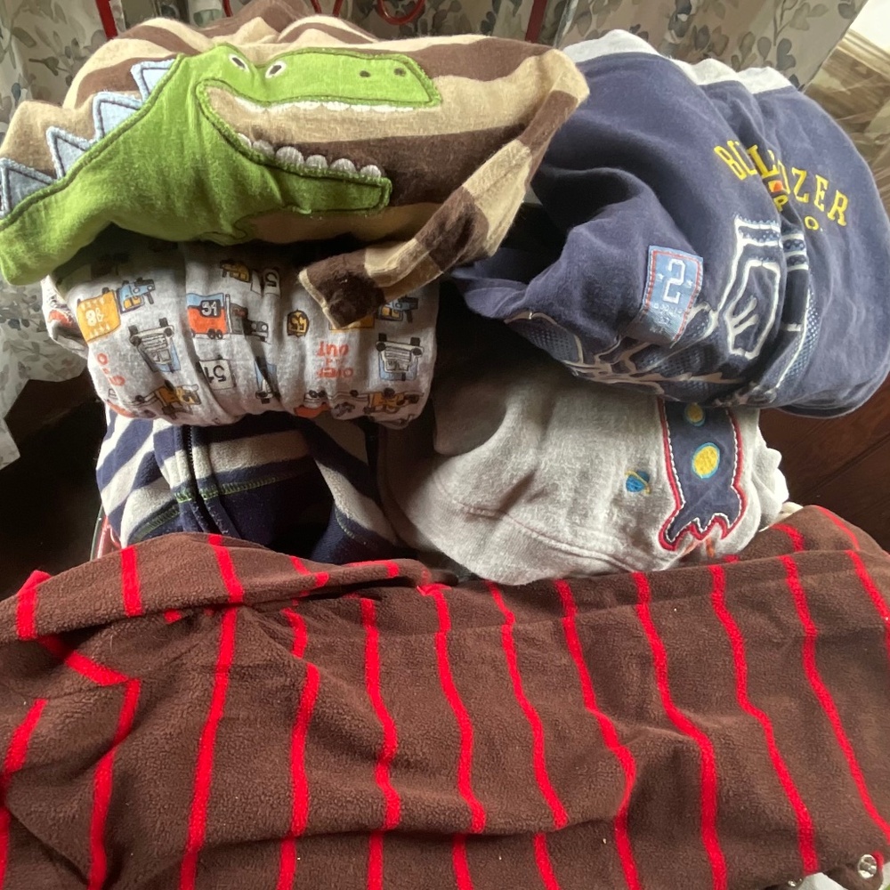 Lot of Boy’s Clothing, Carter’s & Osh Kosk, 9 Months